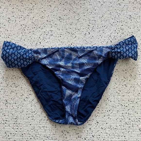 Lucky Brand Reversible Indigo Batik Print and Navy Bikini Briefs - Picture 1 of 4